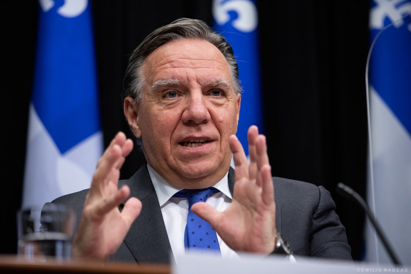 Vaccination : « C’est la première fois de ma vie que je suis content de voir des files d’attente », dit Legault