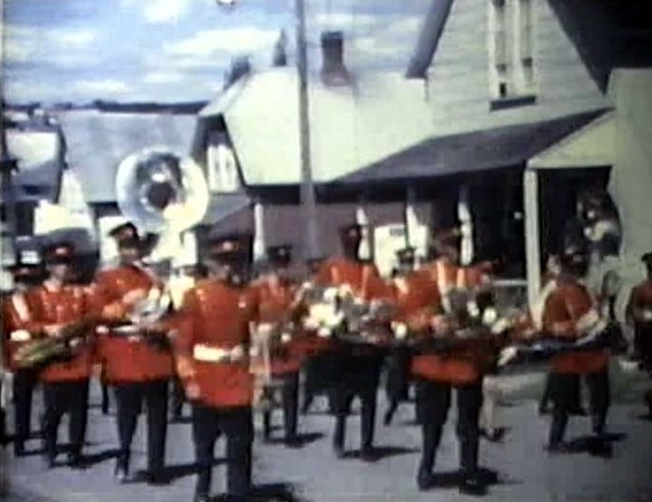 Normand DeLessard présente la parade de la St-Jean à Saint-Georges en 1969.