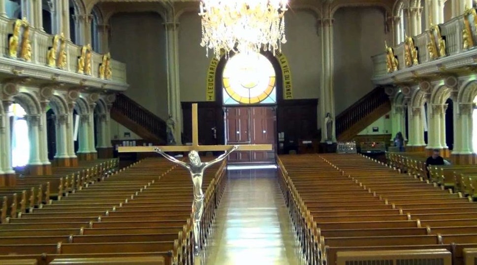 Normand DeLessard présente une visite guidée de l'église de Saint-Georges ouest