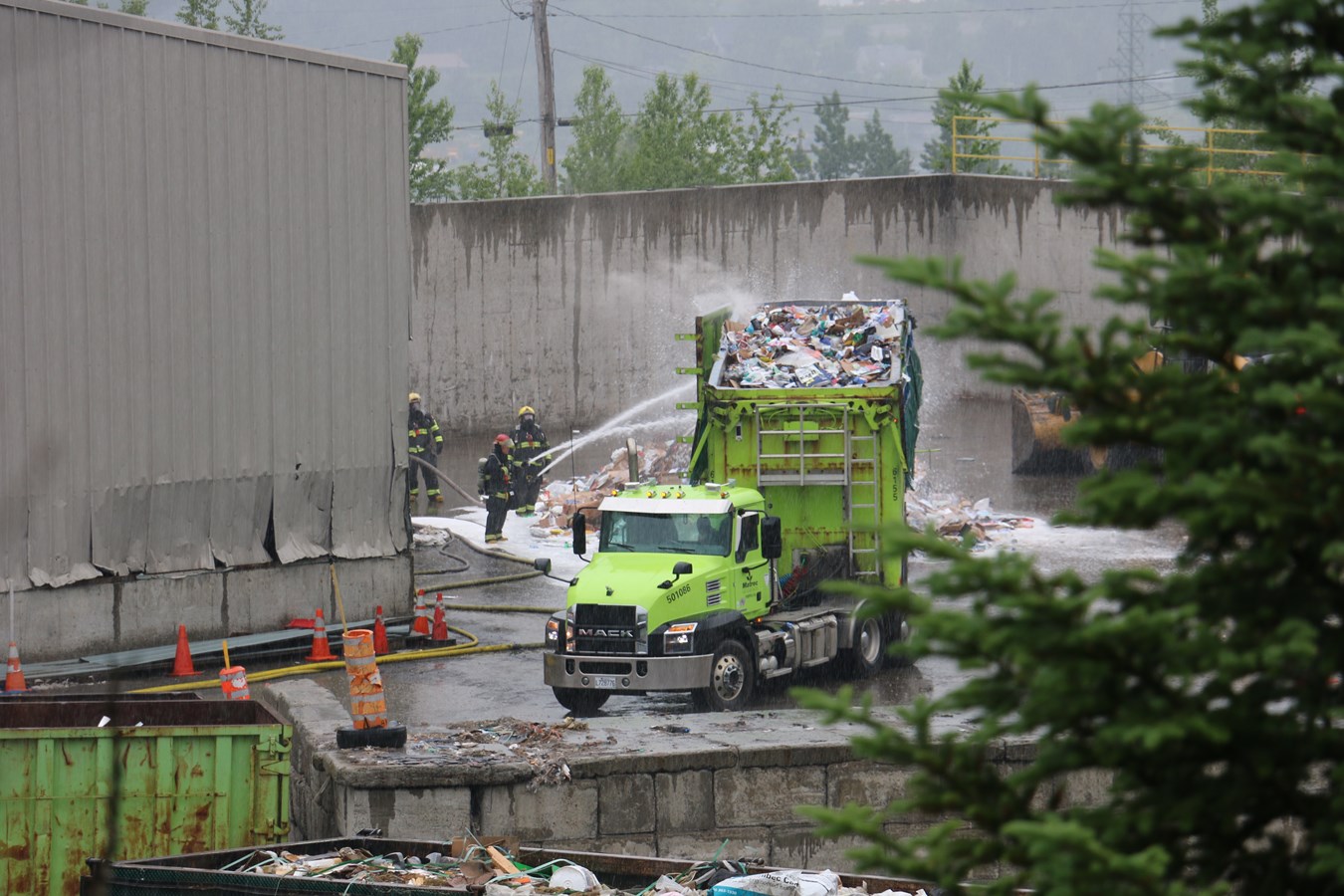 Des débris prennent feu à l'Écocentre de Beauceville