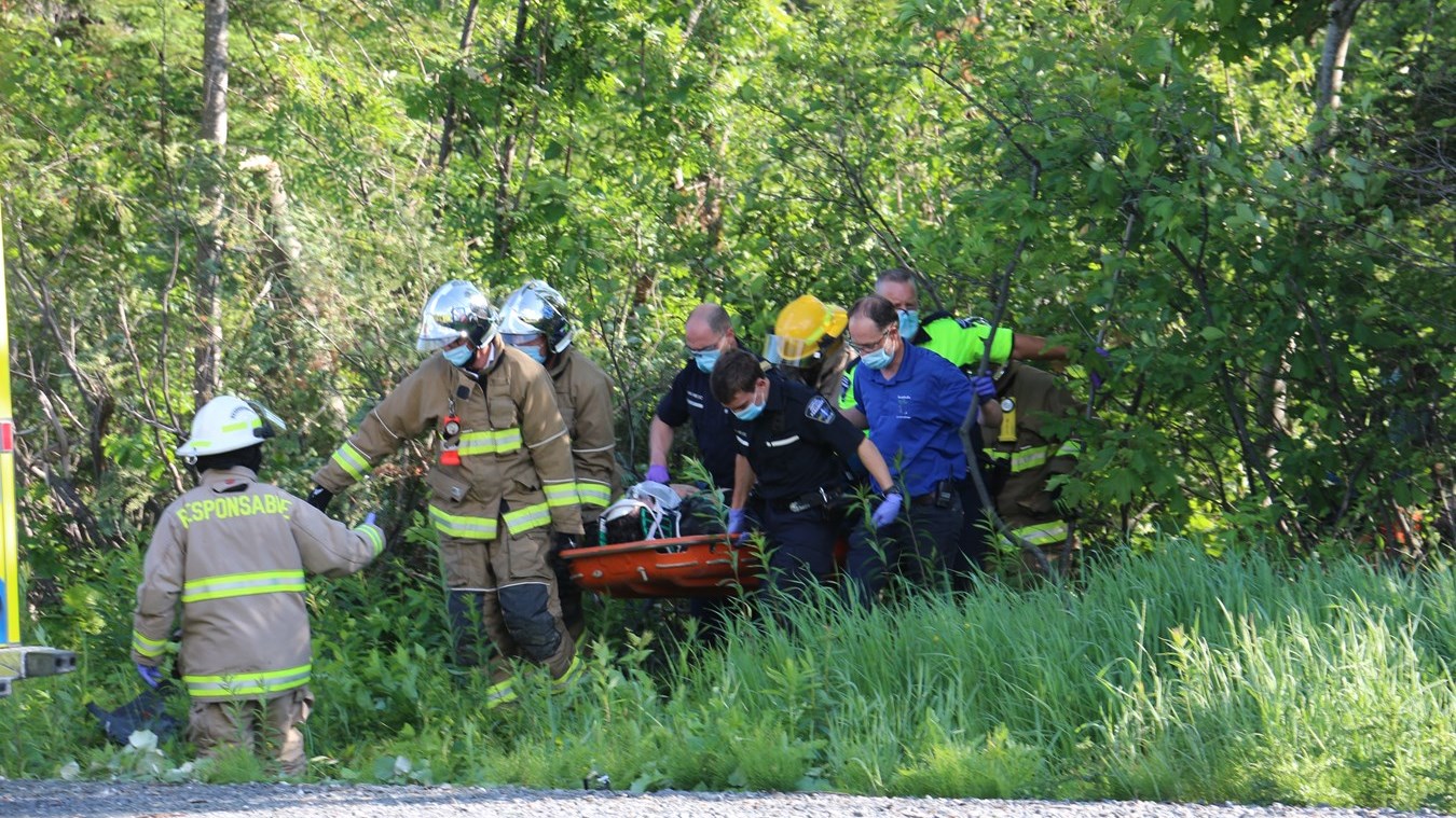Un jeune conducteur blessé dans une sortie de route à Sainte-Aurélie