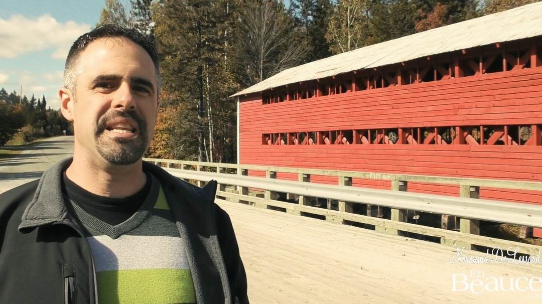 Normand DeLessard présente l'histoire du pont Bolduc à Sainte-Clotilde