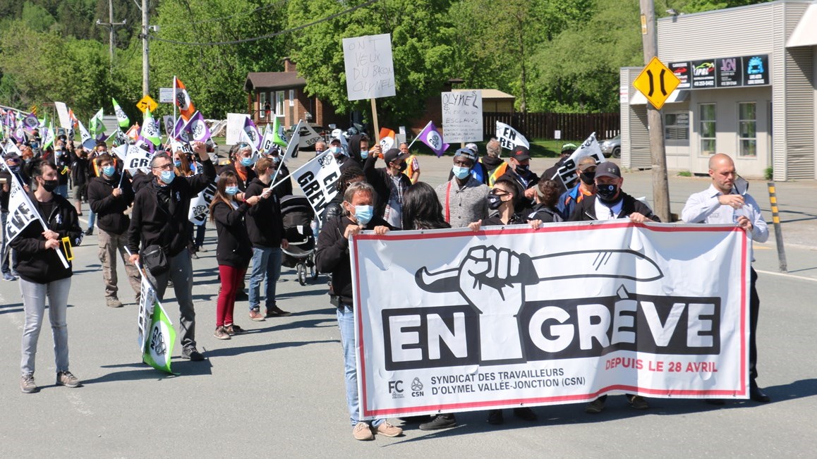 Les grévistes de chez Olymel manifestent à Québec ce matin