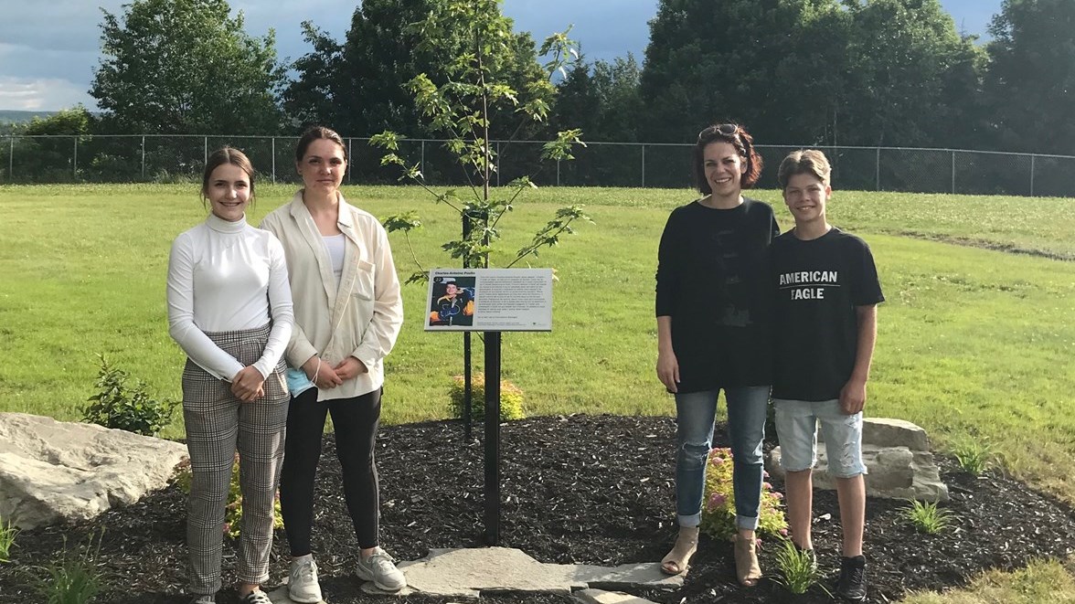 Des élèves de la polyvalente Bélanger rendent hommage à leur confrère