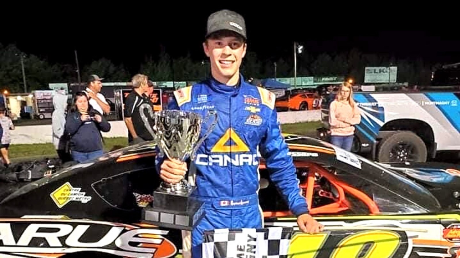 Raphaël Lessard signe sa première victoire avec Larue Motorsport