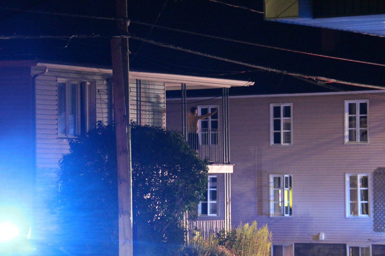 Un homme désorganisé s'est rendu après s'être barricadé chez lui