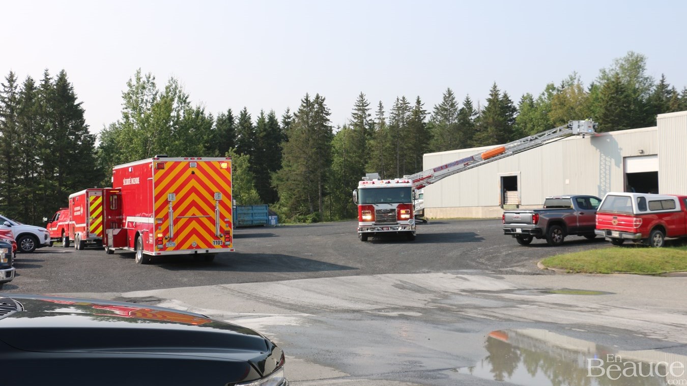 Début d'incendie chez Menuiserie des Pins