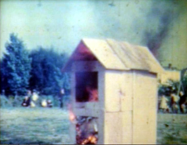 Normand DeLessard présente une pratique de pompier en 1961