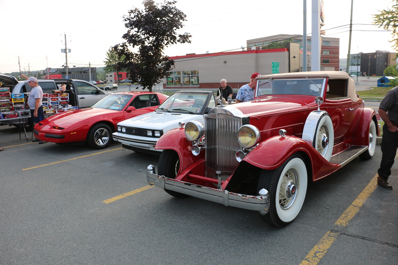 Club automobiles Beauté d'acier: des rencontres de passionnés