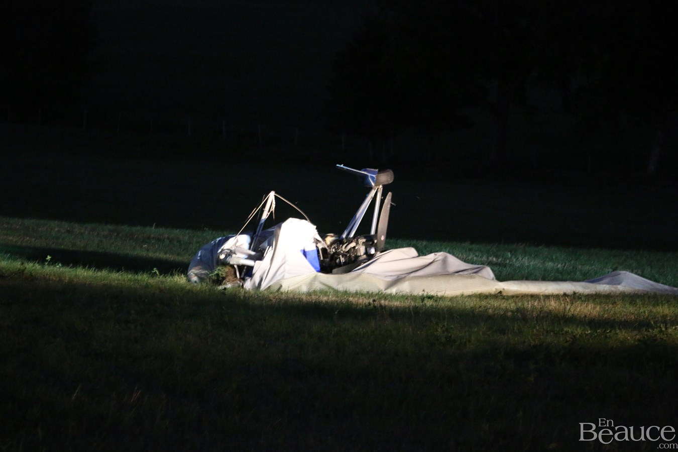 Deux blessés dans un écrasement de deltaplane