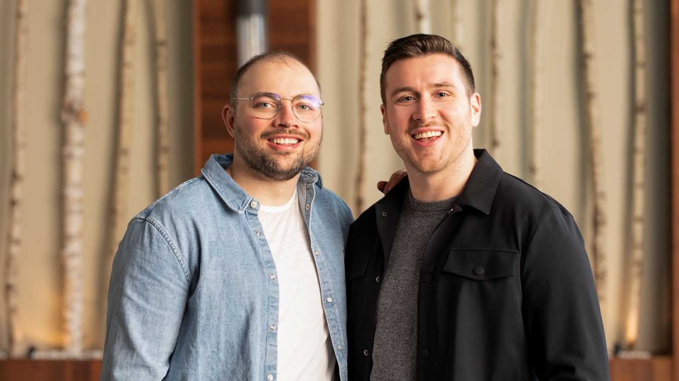 David et Alex seront de retour à l'écran dans La famille est dans le pré