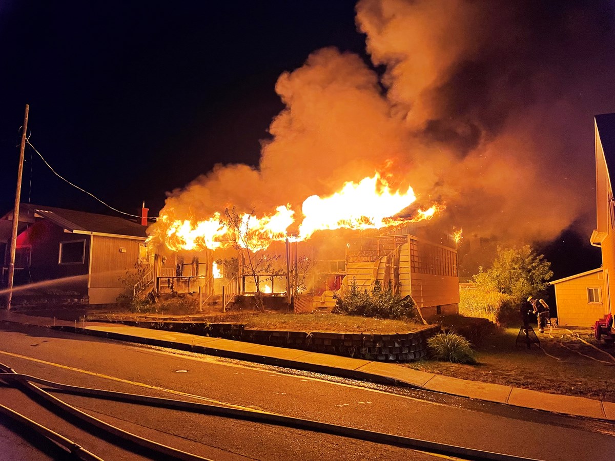Une résidence ravagée par les flammes à Beauceville