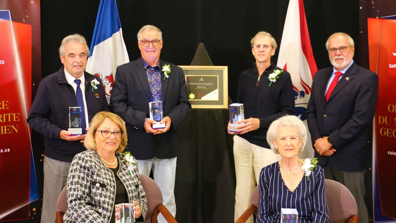 Cinq bénévoles reçoivent un Georges de cristal