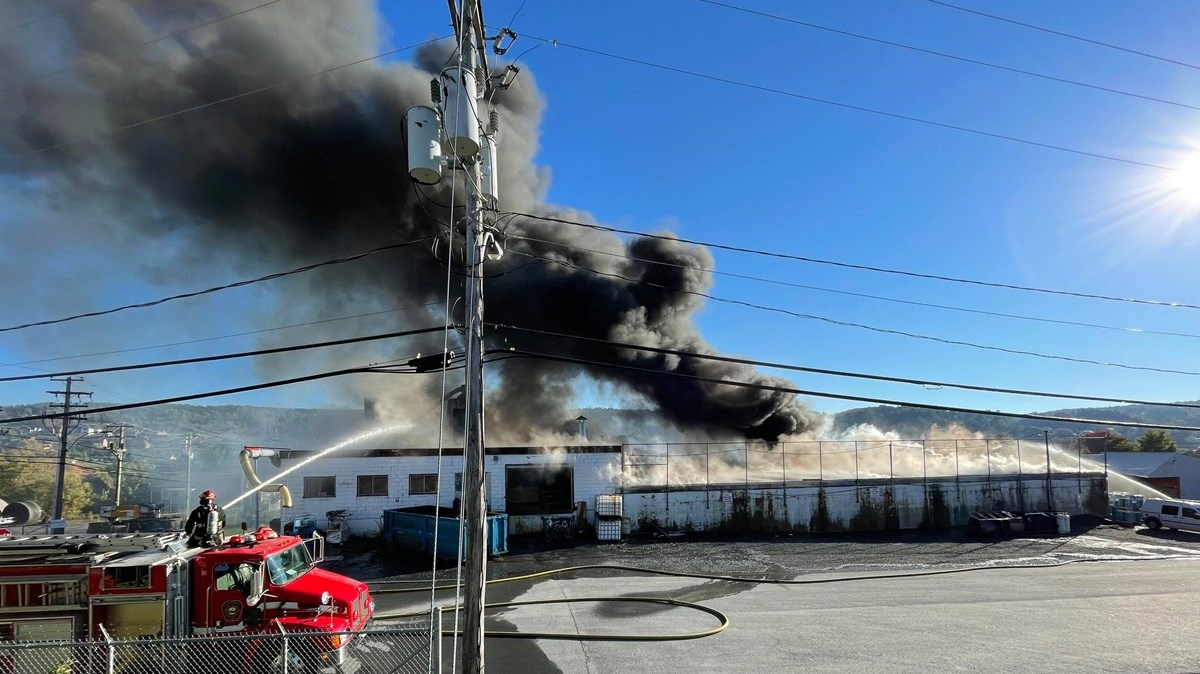 Un important incendie à l'entreprise Séchoirs de Beauce