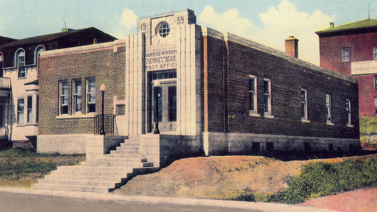 Les bureaux de poste de la 1re Avenue au fil des décennies.