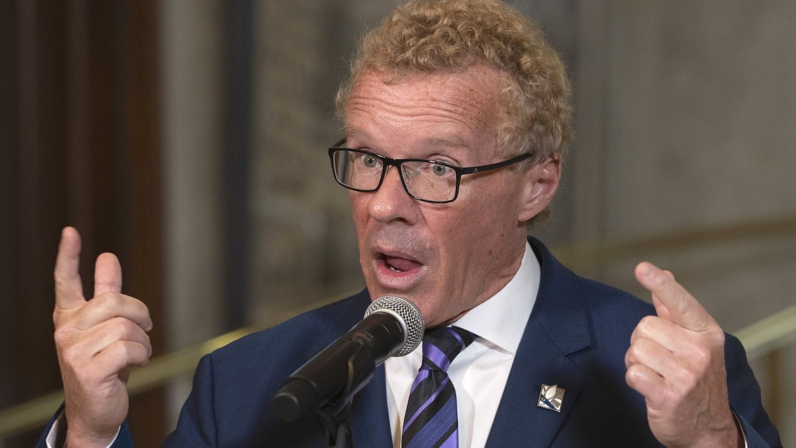 Tests COVID et retour au travail: Boulet appelle à l'accommodement et à la bonne foi