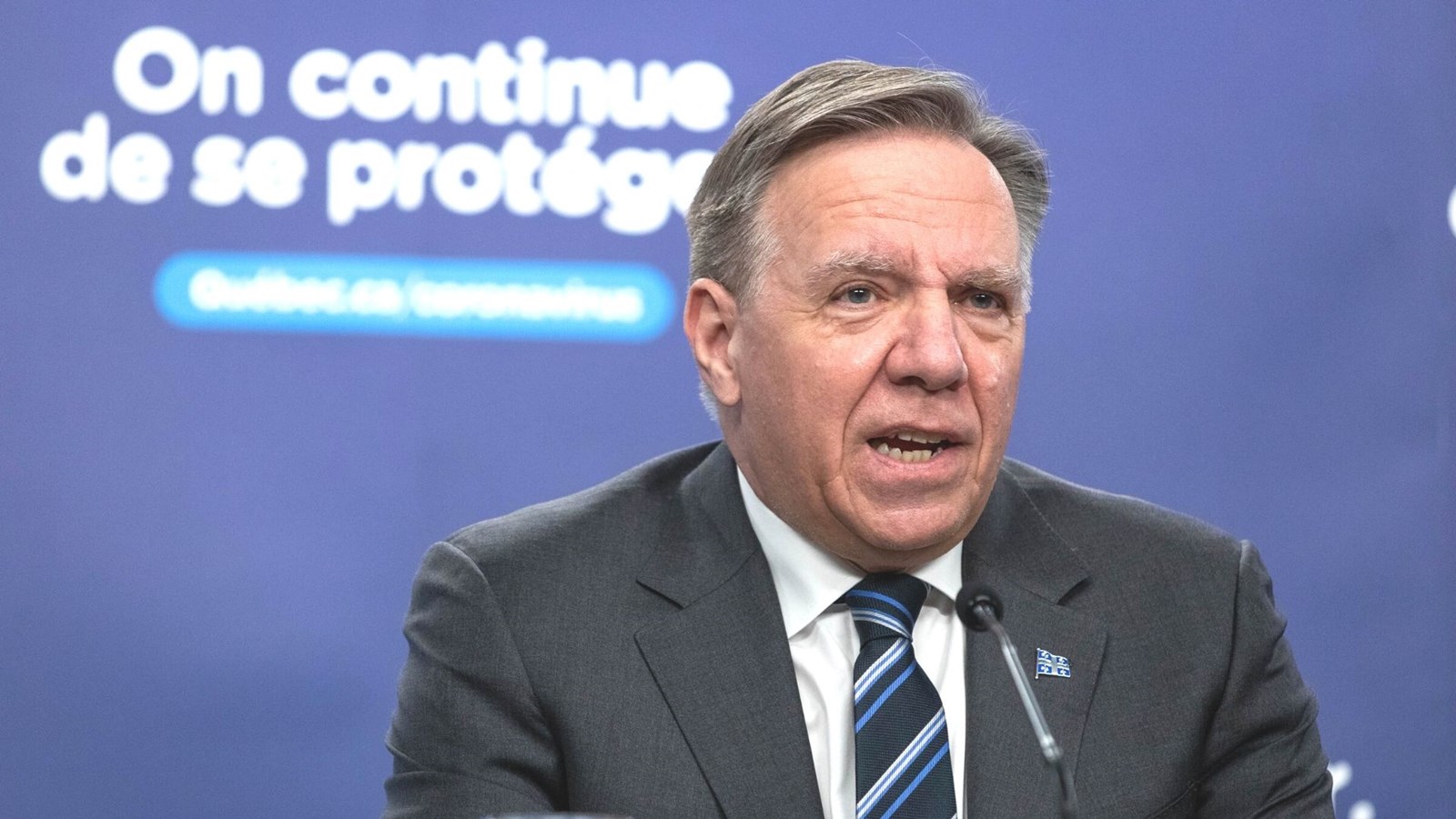 « Faut y aller mollo » — François Legault