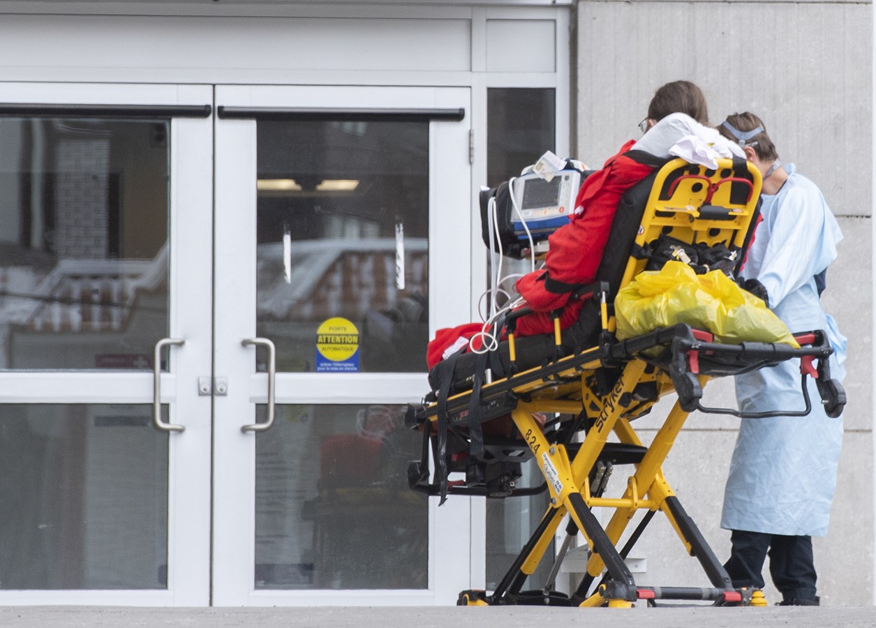  Selon l'INESSS, le nombre d'hospitalisations devrait continuer à diminuer