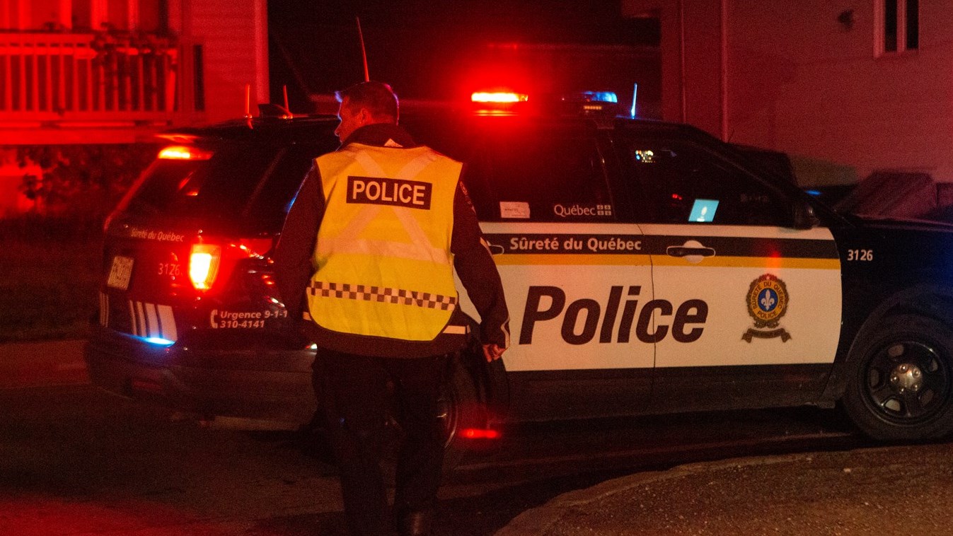 Chute du 3e étage d'un immeuble: la femme dans un état stable