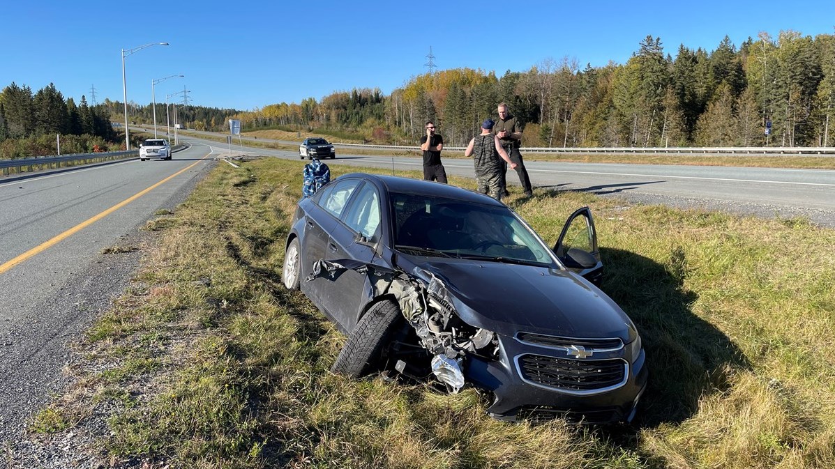Autoroute 73: un conducteur fauche un lampadaire