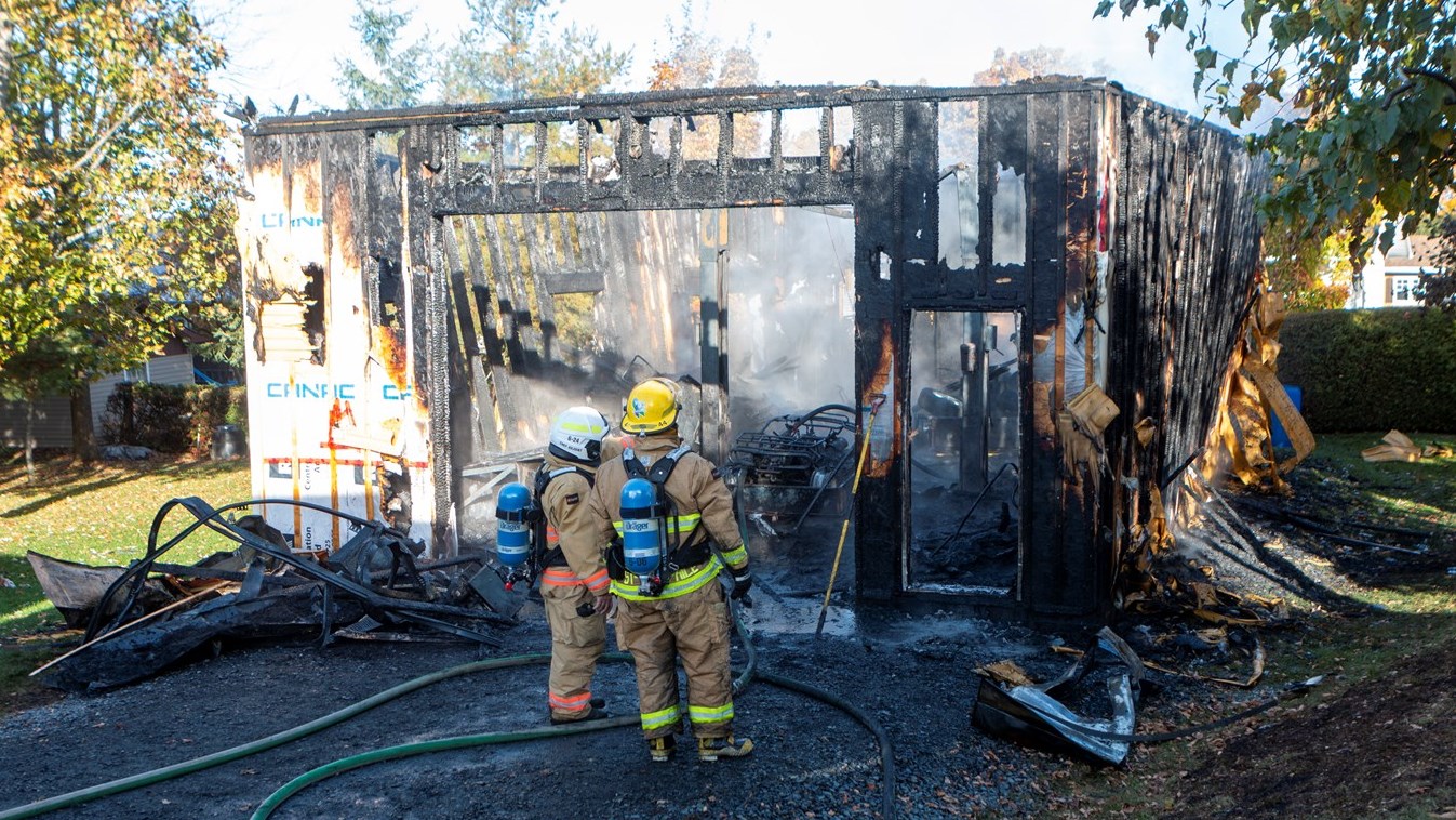 Incendie d'un garage résidentiel: plus de 100 000$ en dommages