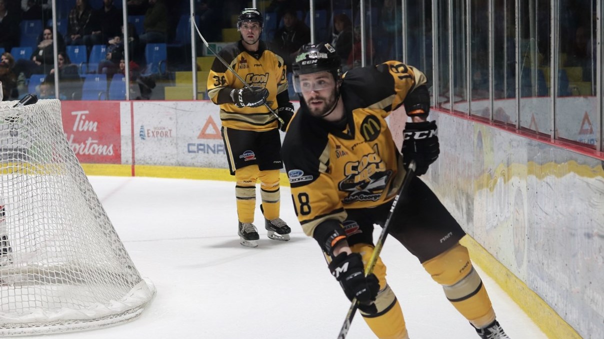 Hockey: le Cool FM bat les 3L de Rivière-du-Loup 