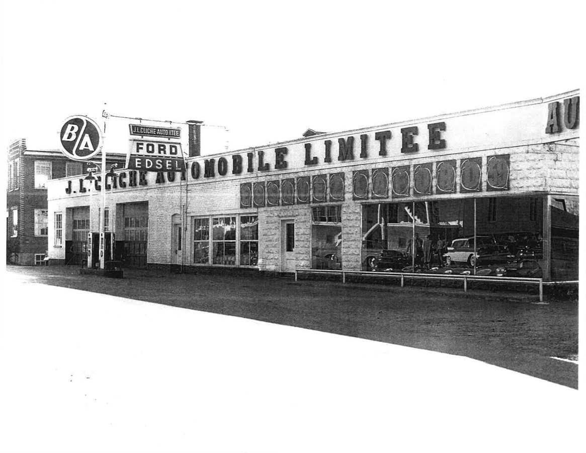 Cliche Auto Ford fête son 95e anniversaire