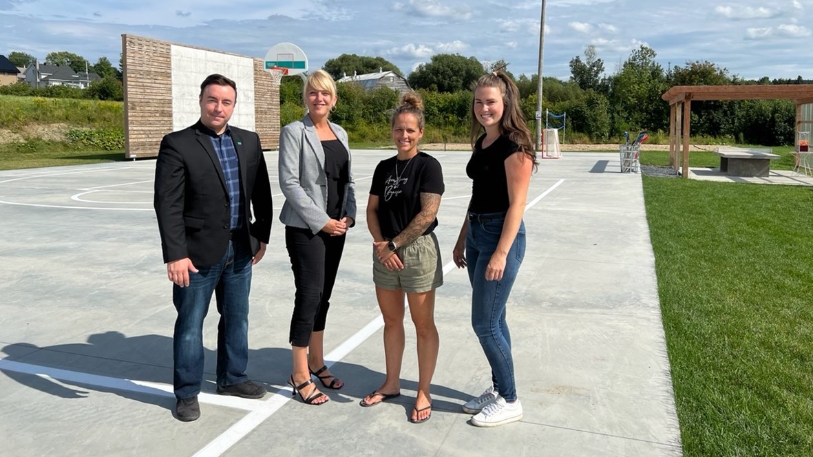 Une toute nouvelle surface multisports inaugurée à Saint-Victor