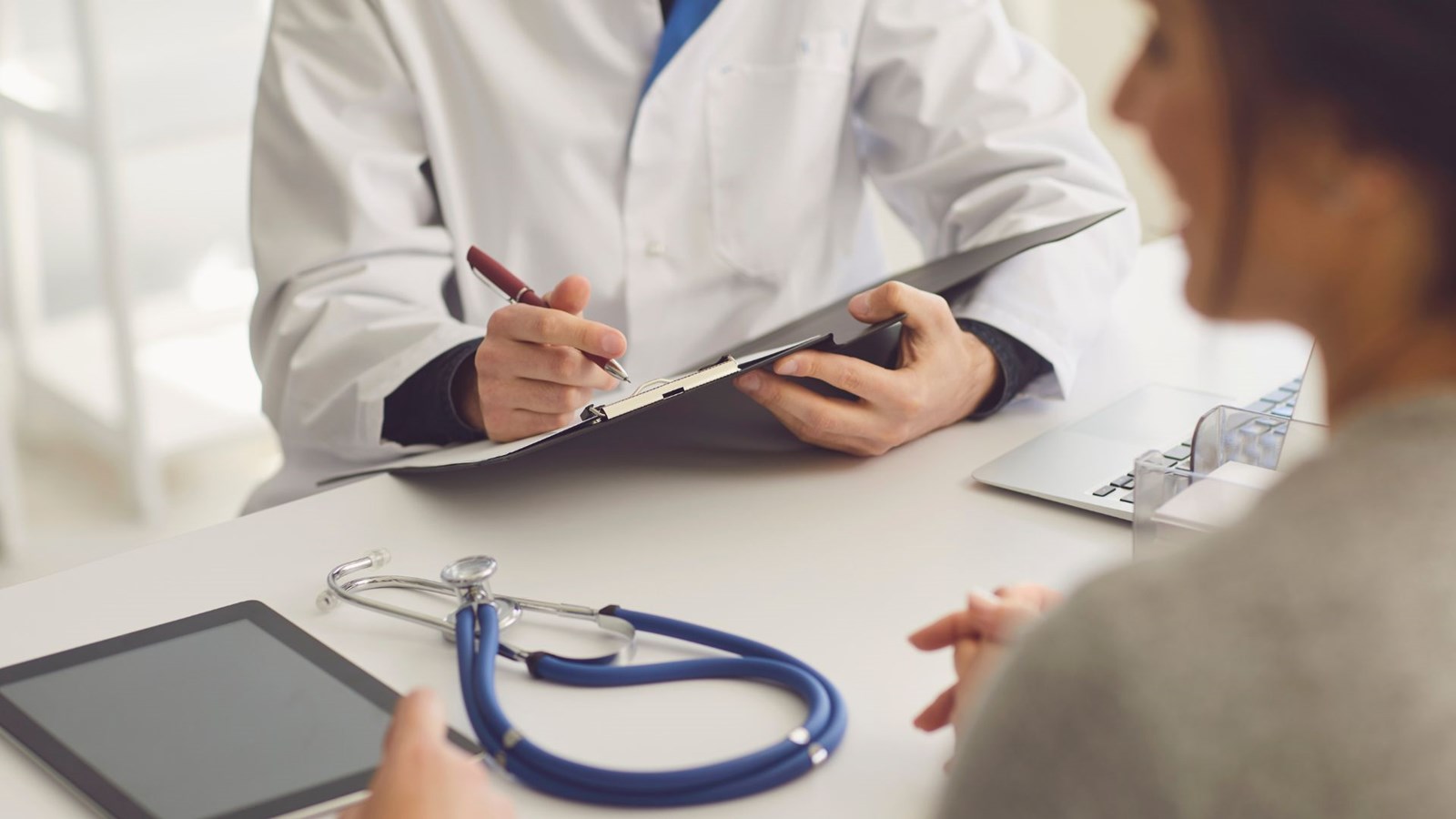 Plus de 40 % des répondants consultent leur médecin de famille lorsqu'ils sont malades