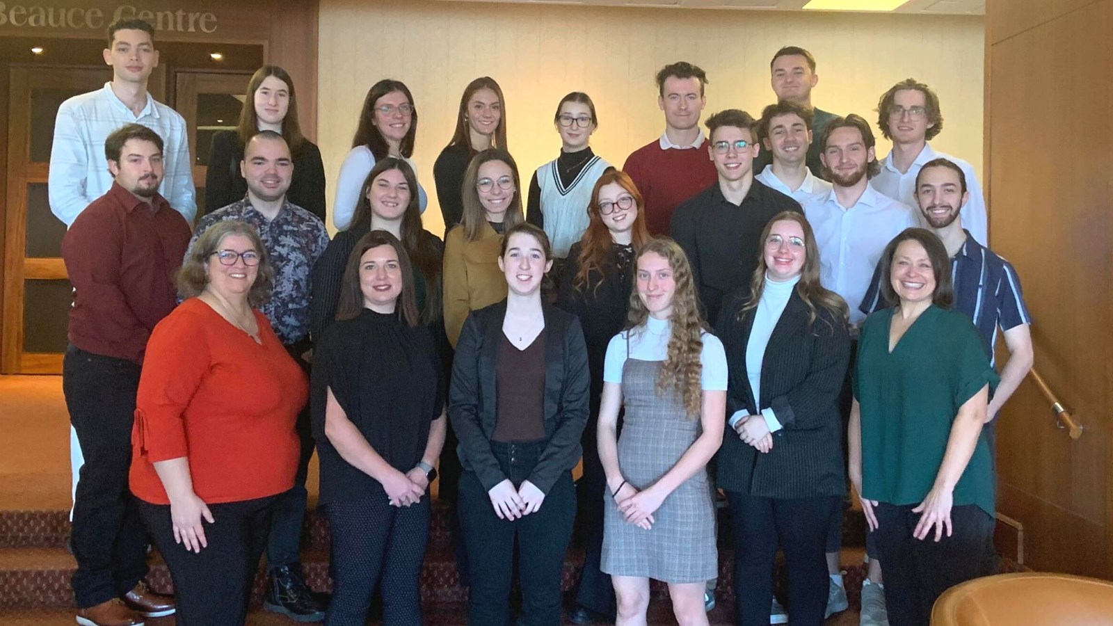 Simulation d'un déjeuner d'affaires en anglais pour des cégépiens