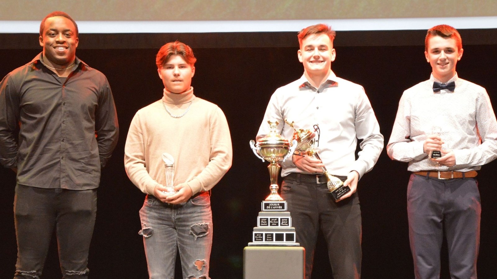 De nombreux joueurs récompensés au gala de l'Embâcle-football