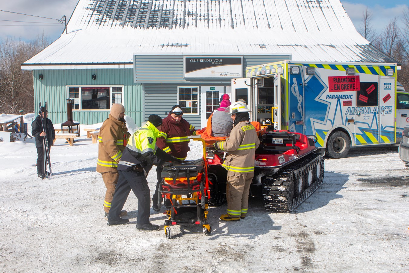 Une dame se blesse en ski de fond