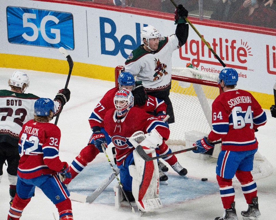 Cole Caufield écrit l'histoire, mais ce n'est guère suffisant pour la victoire
