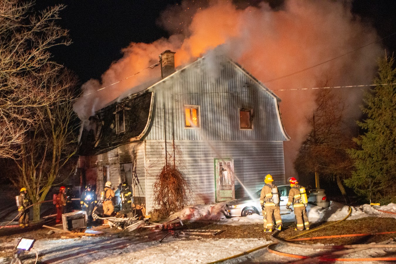 Un corps a été retrouvé dans les décombres d'un feu de résidence à Sainte-Hénédine