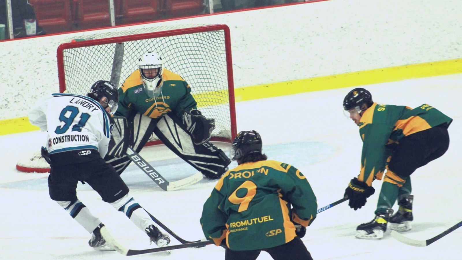 Les Condors reviennent à la maison en avance d'un match en demi-finale