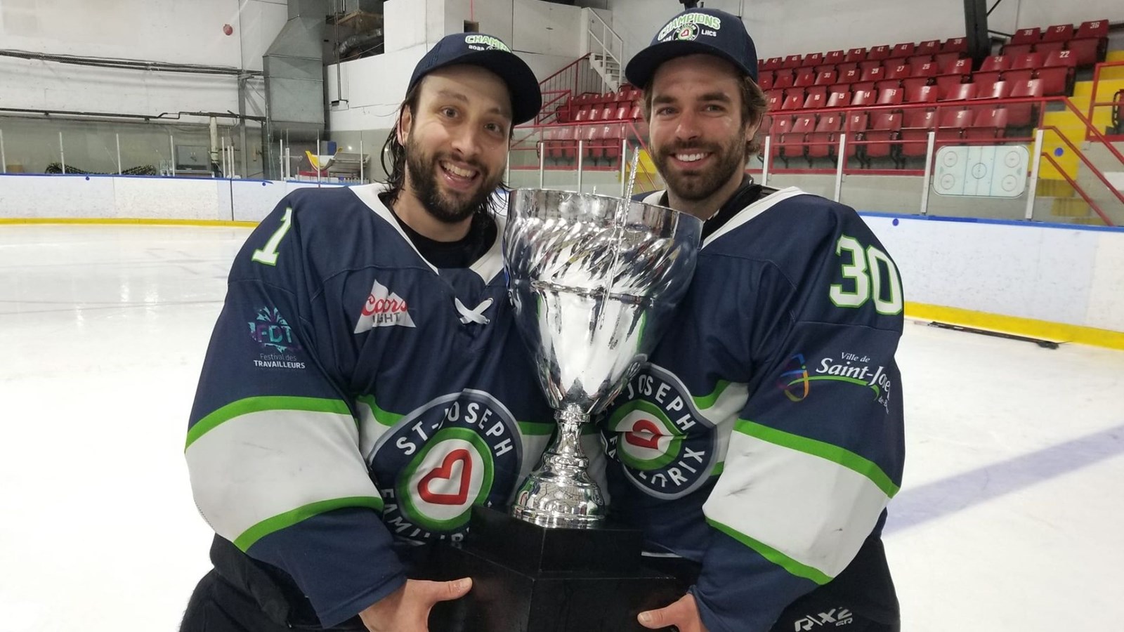 Le Familiprix de Saint-Joseph champion de la LHCS