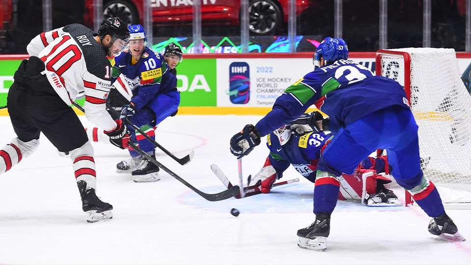 Encore une victoire pour l'équipe canadienne de hockey