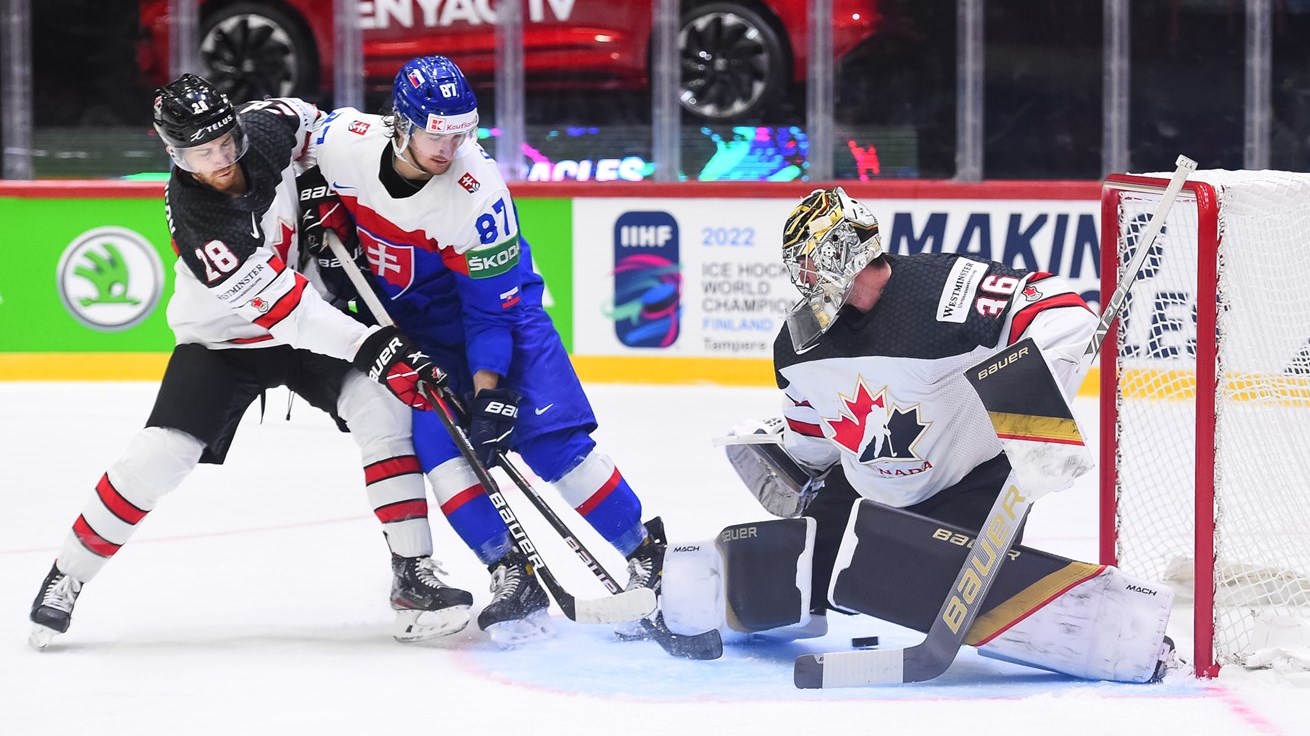 Une troisième victoire pour l'équipe canadienne de hockey
