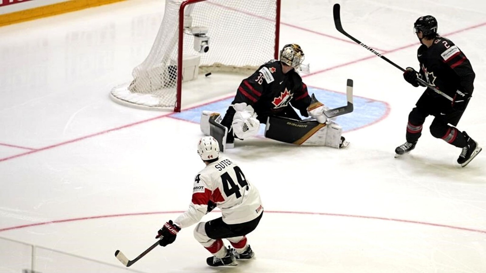 Le Canada s'incline 6-3 devant la Suisse