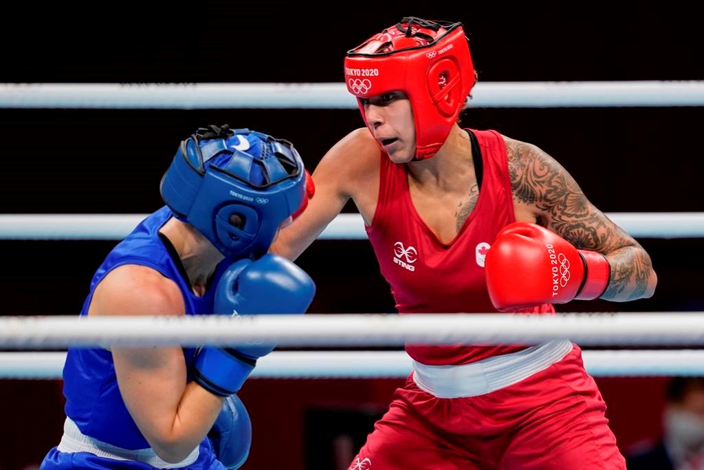 Tammara Thibeault couronnée championne du monde de boxe