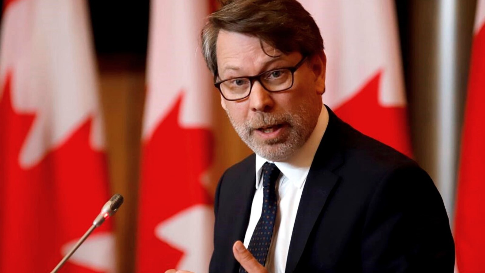 Le directeur général des élections recommande une loi contre la désinformation