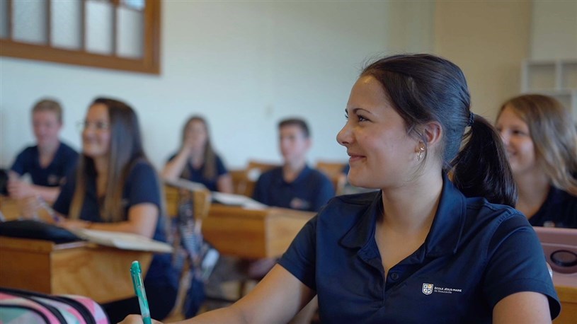 Croyez-vous que toutes les écoles devraient obliger le port de l’uniforme?