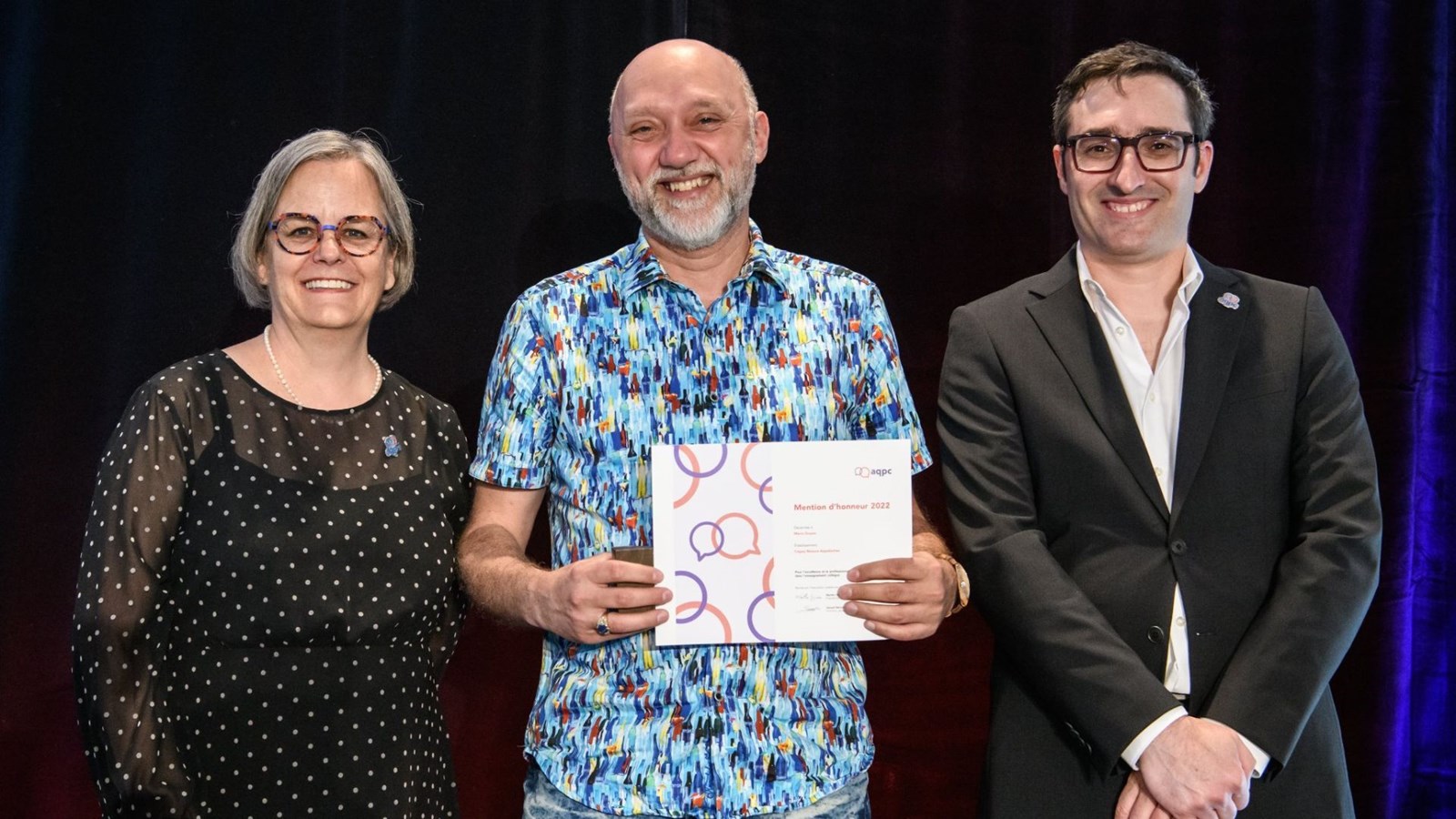 Une mention d'honneur pour l'enseignant Mario Doyon