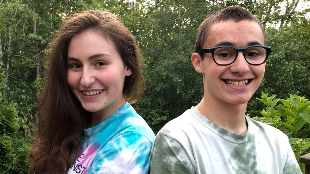 Les frère et soeur Étienne et Marianne Felteau s'illustrent en tir au Canada