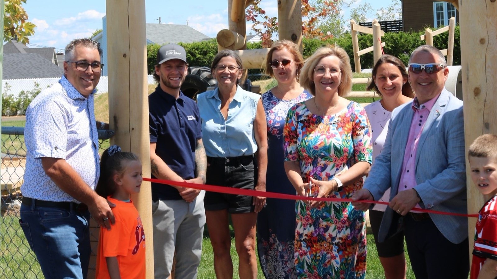 Saint-Elzéar inaugure le parc Desjardins 