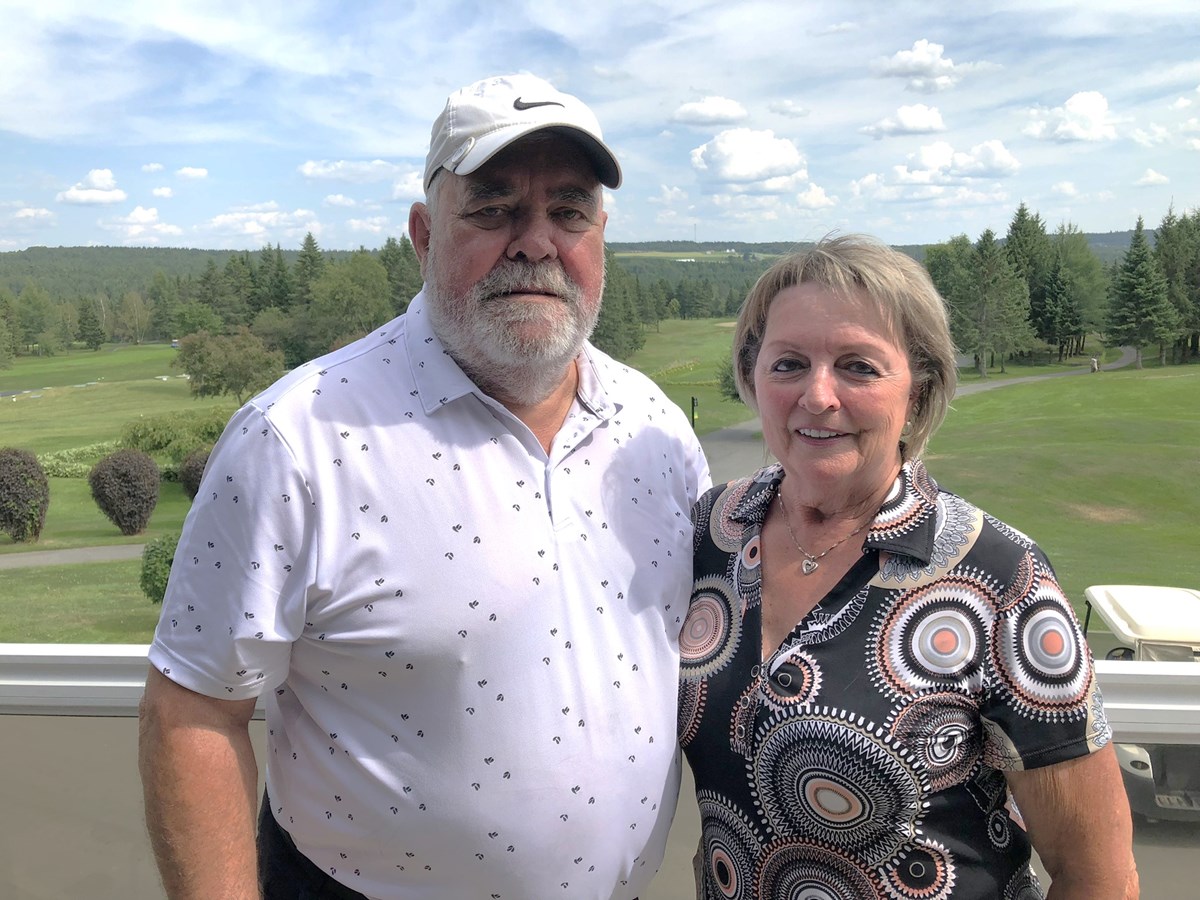 Soixante-dix-huit golfeurs au Championnat par équipe