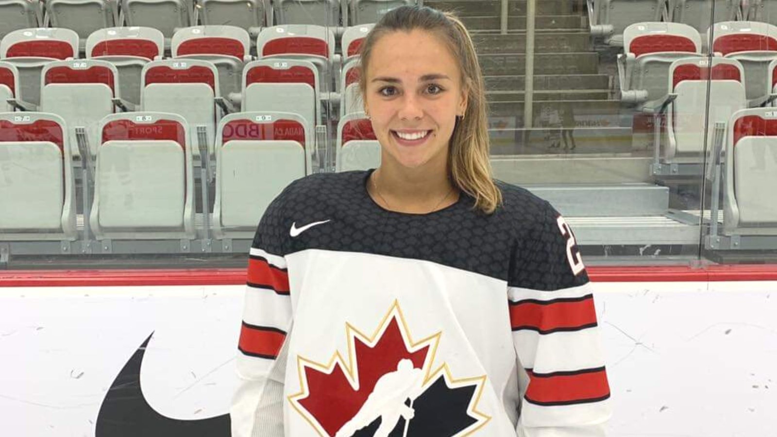 Emmy Fecteau au sein de l’équipe nationale féminine de développement