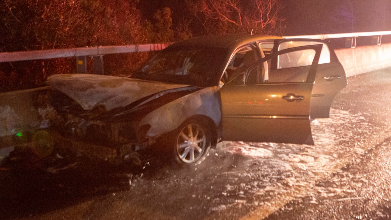 Feu de véhicule à Sainte-Marie: un homme retrouvé mort