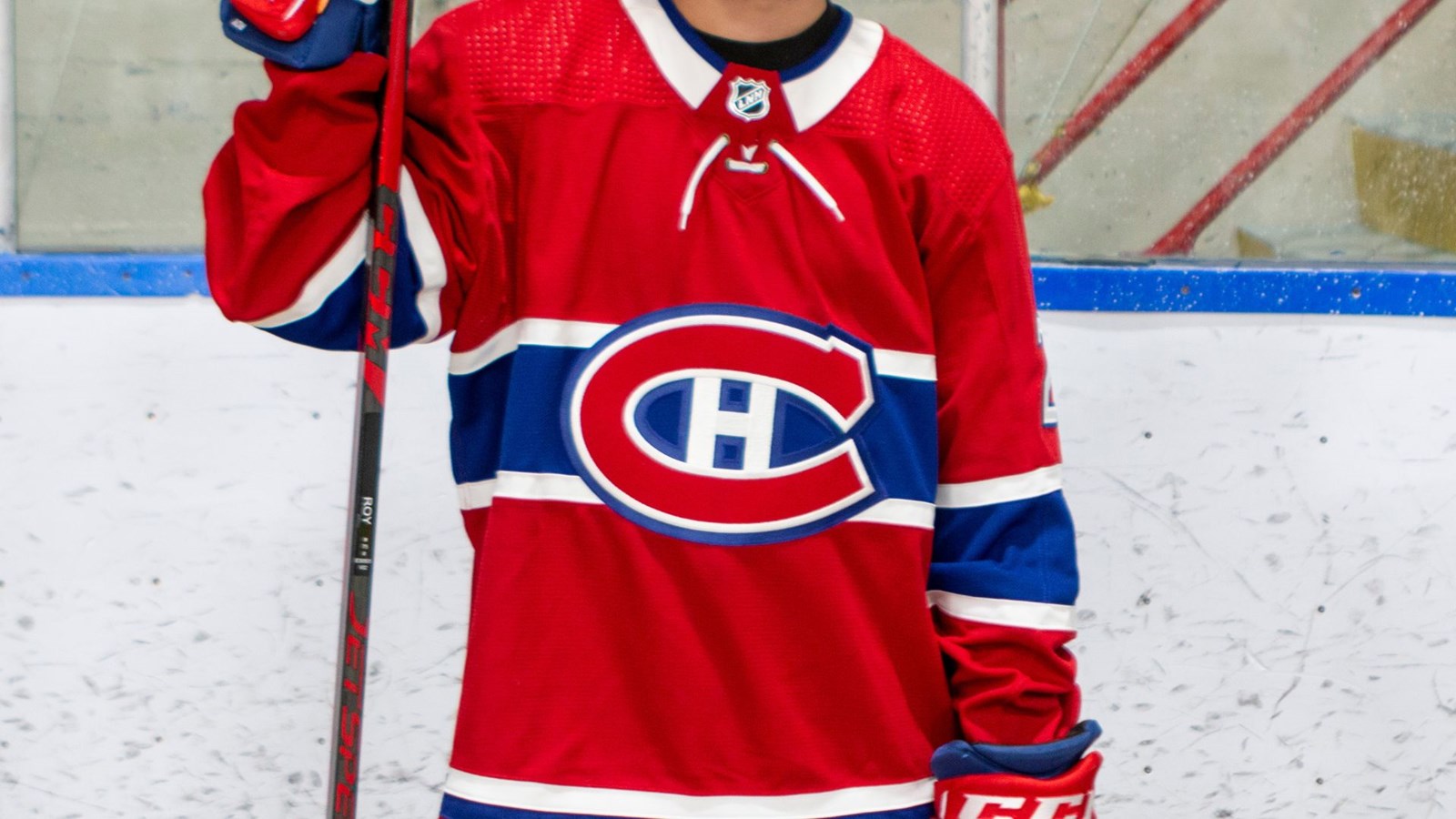 Que pensez-vous de l'ajout du logo de l'entreprise RBC sur la Sainte-Flanelle? 