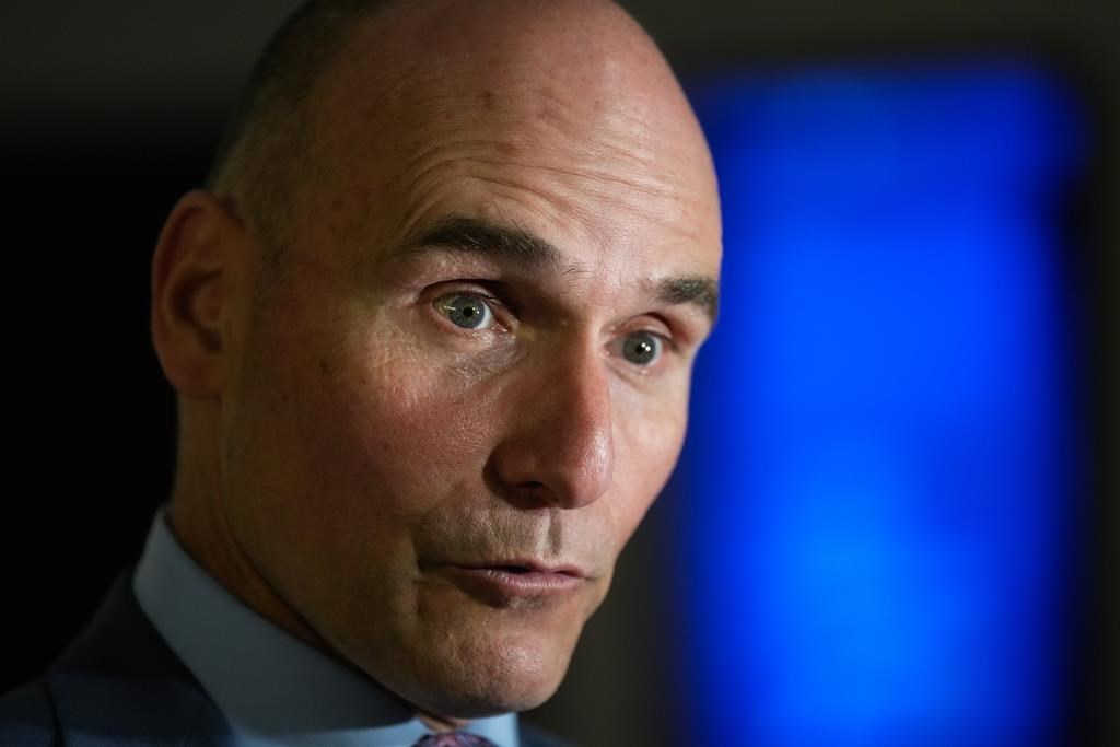 Ottawa déposera un projet de loi sur les soins dentaires